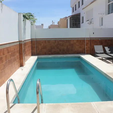 Con Piscina En Ciudad Jardin Daire *